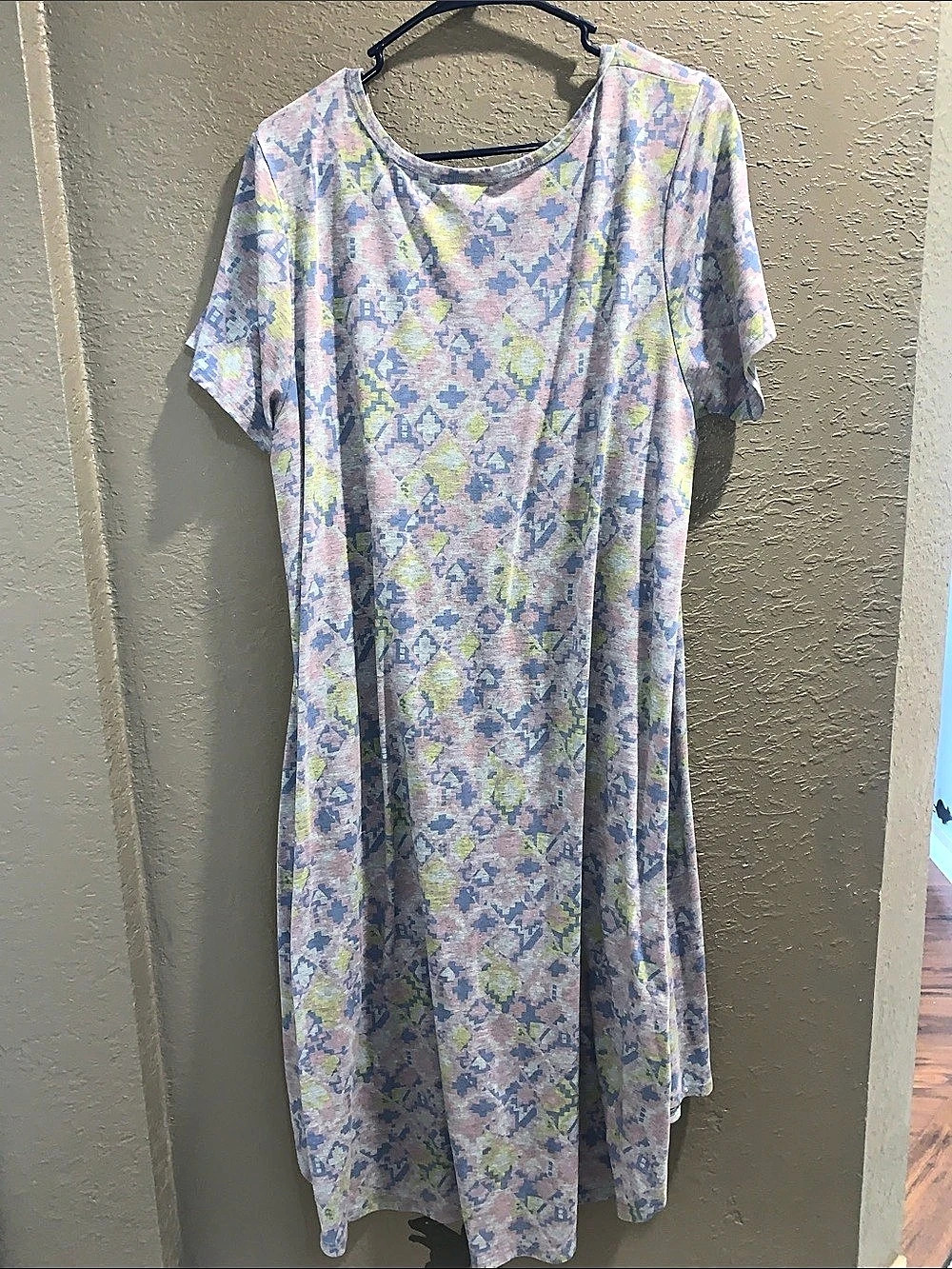 Lularoe Geometric Maxi Dress in Blue & Pink Size XL Like New